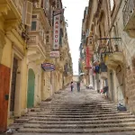 Immerse In Luxury Valletta's Historic Heart Appartement *