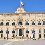 Immerse In Luxury Valletta's Historic Heart Appartement *